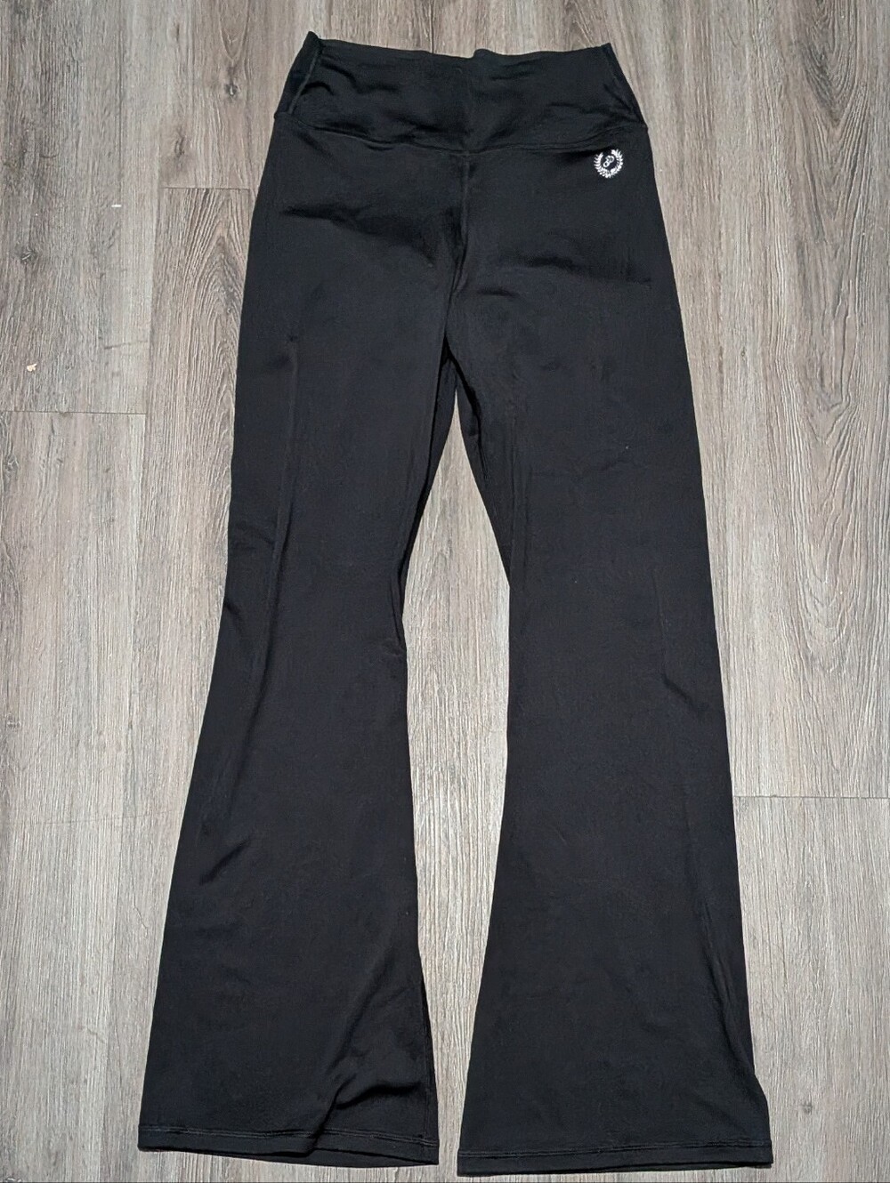 Victoria's Secret PINK Relay Flare Leggings Sz L Pure Black With Logo - Picture 2 of 3